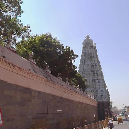 Saptagiri House Hotell Tiruvannāmalai Eksteriør bilde